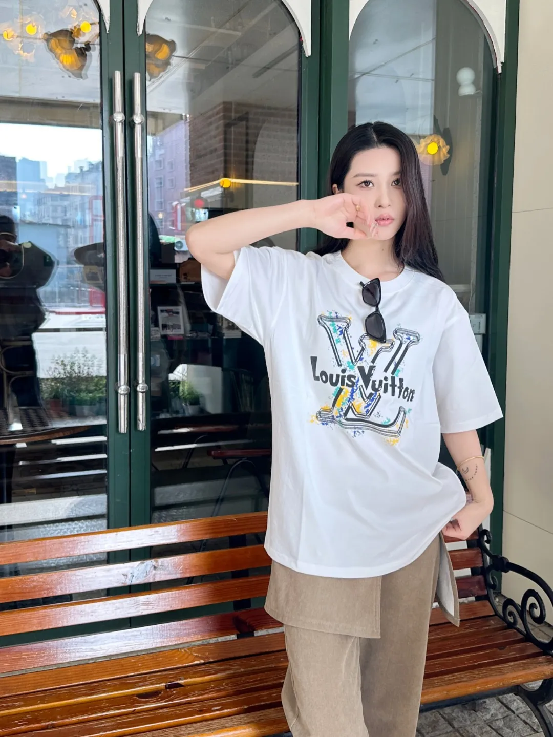 Louis Vuitton/Louis Vuitton graffiti large logo printed short sleeves